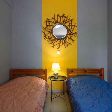 Rea Apartment II "1Minute From The Beach" كالاماتا المظهر الخارجي الصورة
