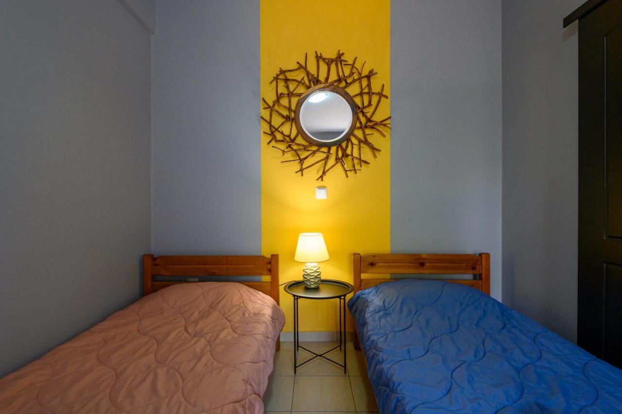 Rea Apartment II "1Minute From The Beach" كالاماتا المظهر الخارجي الصورة