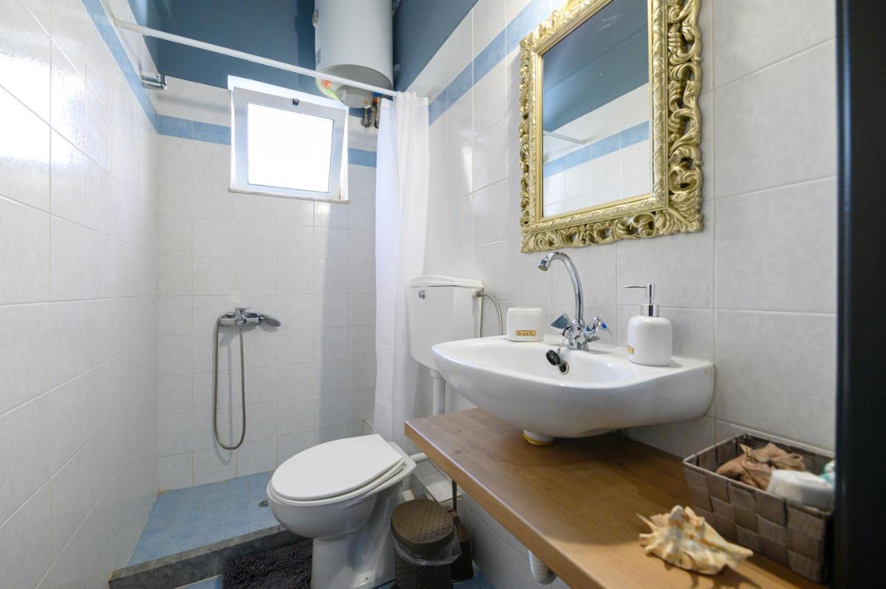 Rea Apartment II "1Minute From The Beach" كالاماتا المظهر الخارجي الصورة